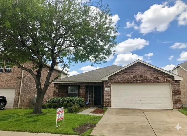 $2,300 | 4625 Indian Rock Drive, Fort Worth, TX 76244