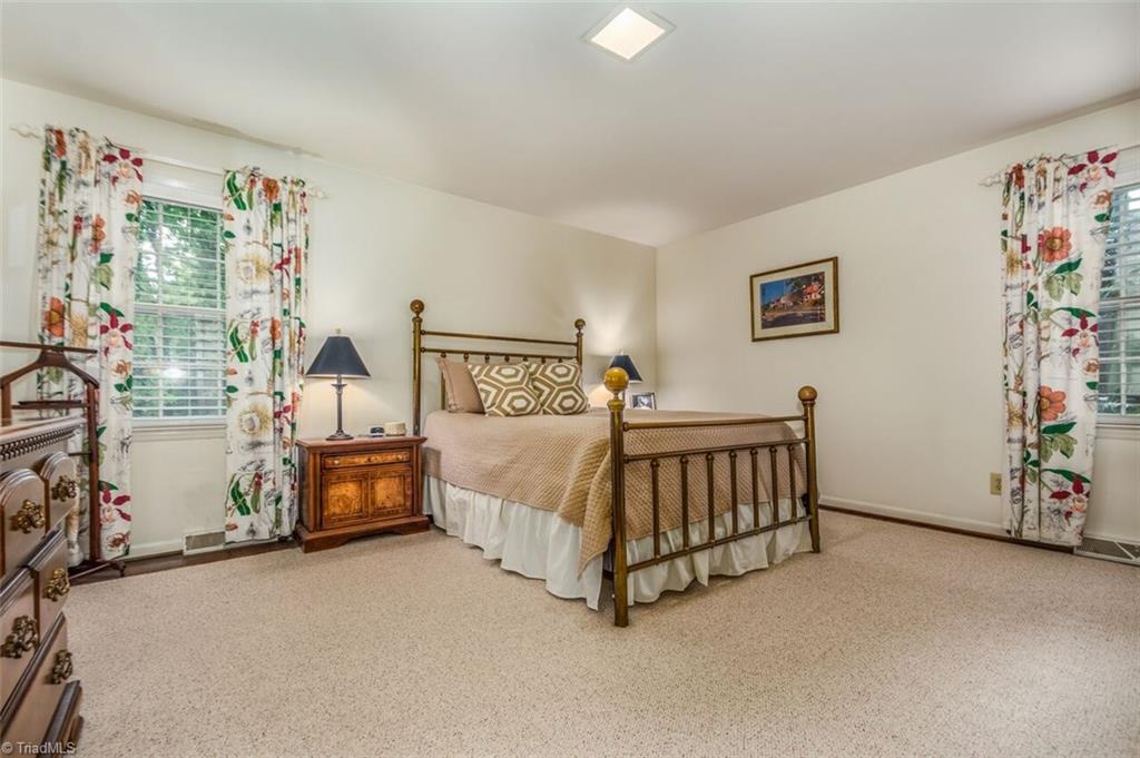 1701 Beechtree Road Greensboro, NC 27408 - Photo 12 of 20 Gallery Image 12