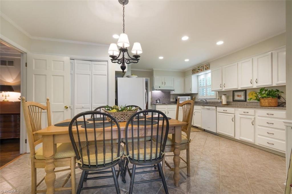 1701 Beechtree Road Greensboro, NC 27408 - Photo 7 of 20 Gallery Image 7
