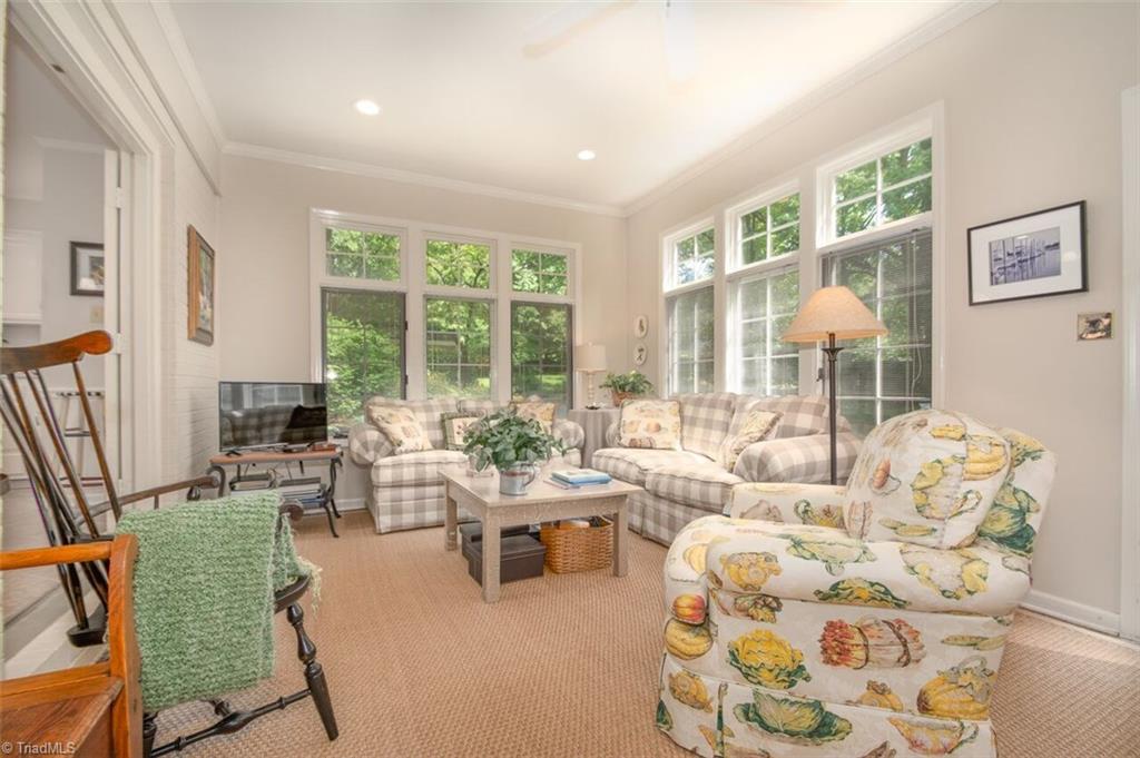1701 Beechtree Road Greensboro, NC 27408 - Photo 10 of 20 Gallery Image 10