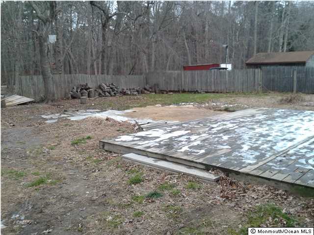 219 Birch Road Tuckerton, NJ 08087 - Photo 5 of 5 a view of a backyard of a house