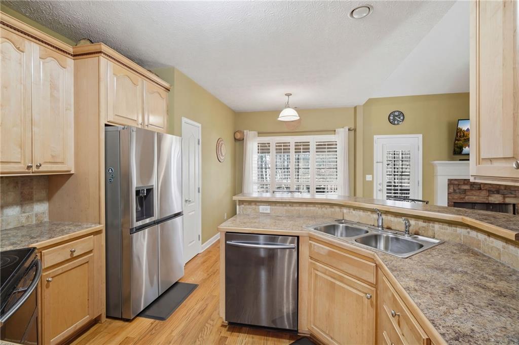 8866 Camp Tree Court Winston, GA 30187 - Photo 12 of 44