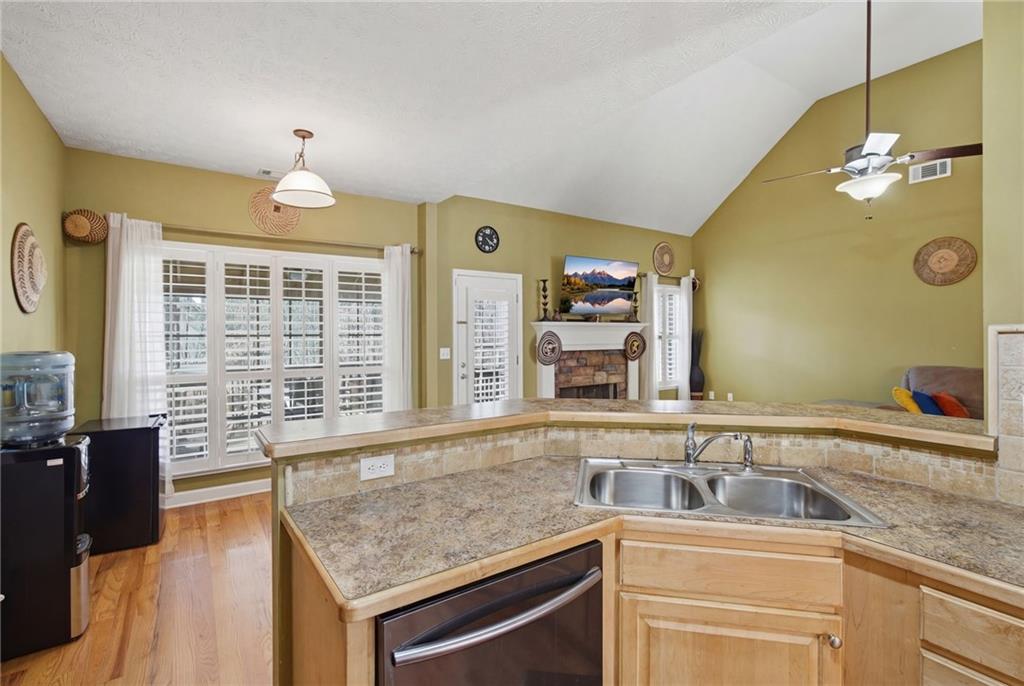 8866 Camp Tree Court Winston, GA 30187 - Photo 13 of 44