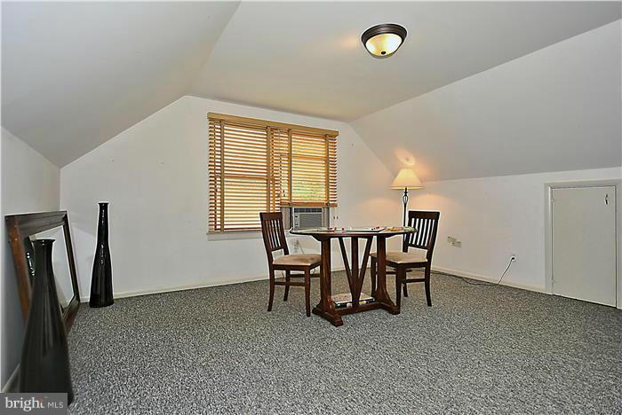 1945 Foxhall Road McLean, VA 22101 - Photo 13 of 30 Top floor Bedroom or versatile room for many uses