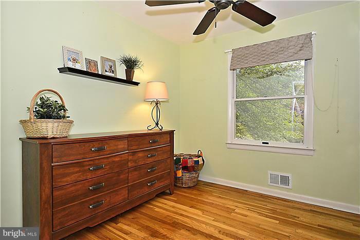 1945 Foxhall Road McLean, VA 22101 - Photo 16 of 30 Fifth Front Bedroom