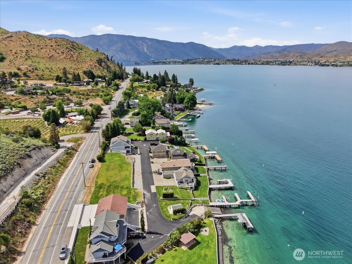 1496 South Lakeshore Road Chelan, WA 98816 - Photo 37 of 40