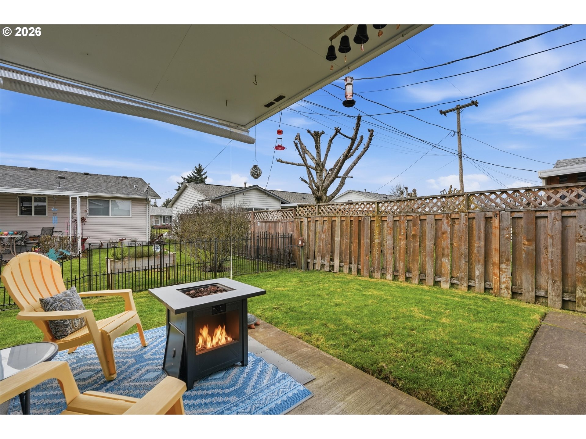 1841 Umpqua Road Woodburn, OR 97071 - Photo 39 of 41 a view of a patio with a table and chairs