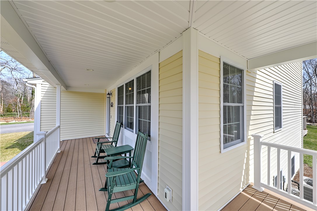 100 Franklin Road Foster, RI 02825 - Photo 4 of 32 Porch