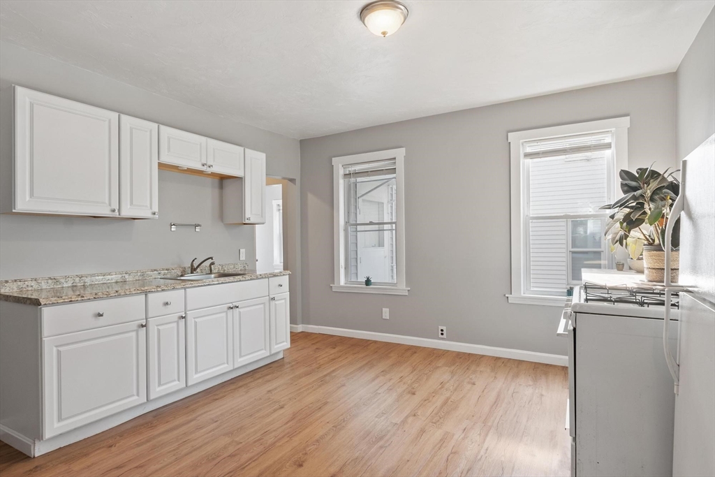 16 Doane Street Worcester, MA 01607 - Photo 17 of 42