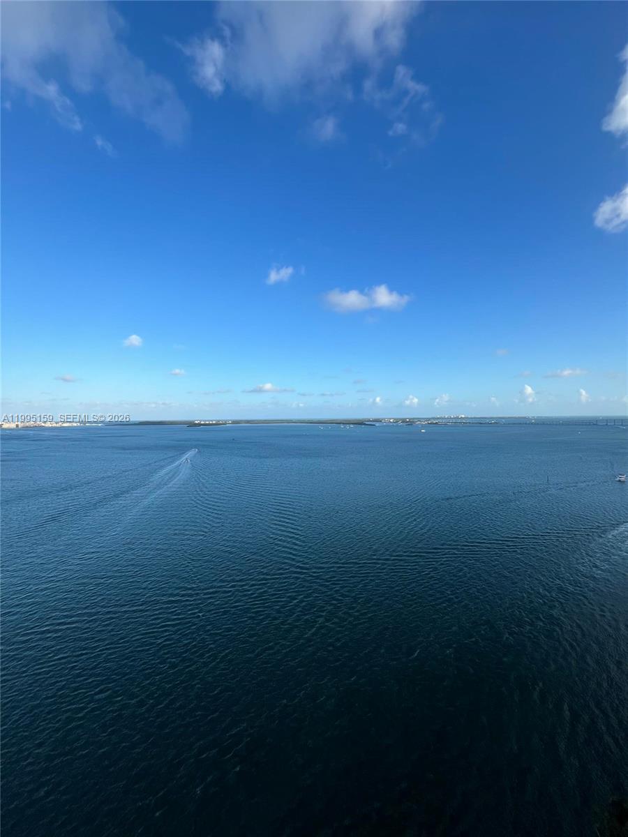 808 Brickell Key Drive, Unit 2002 Miami, FL 33131 - Photo 22 of 32