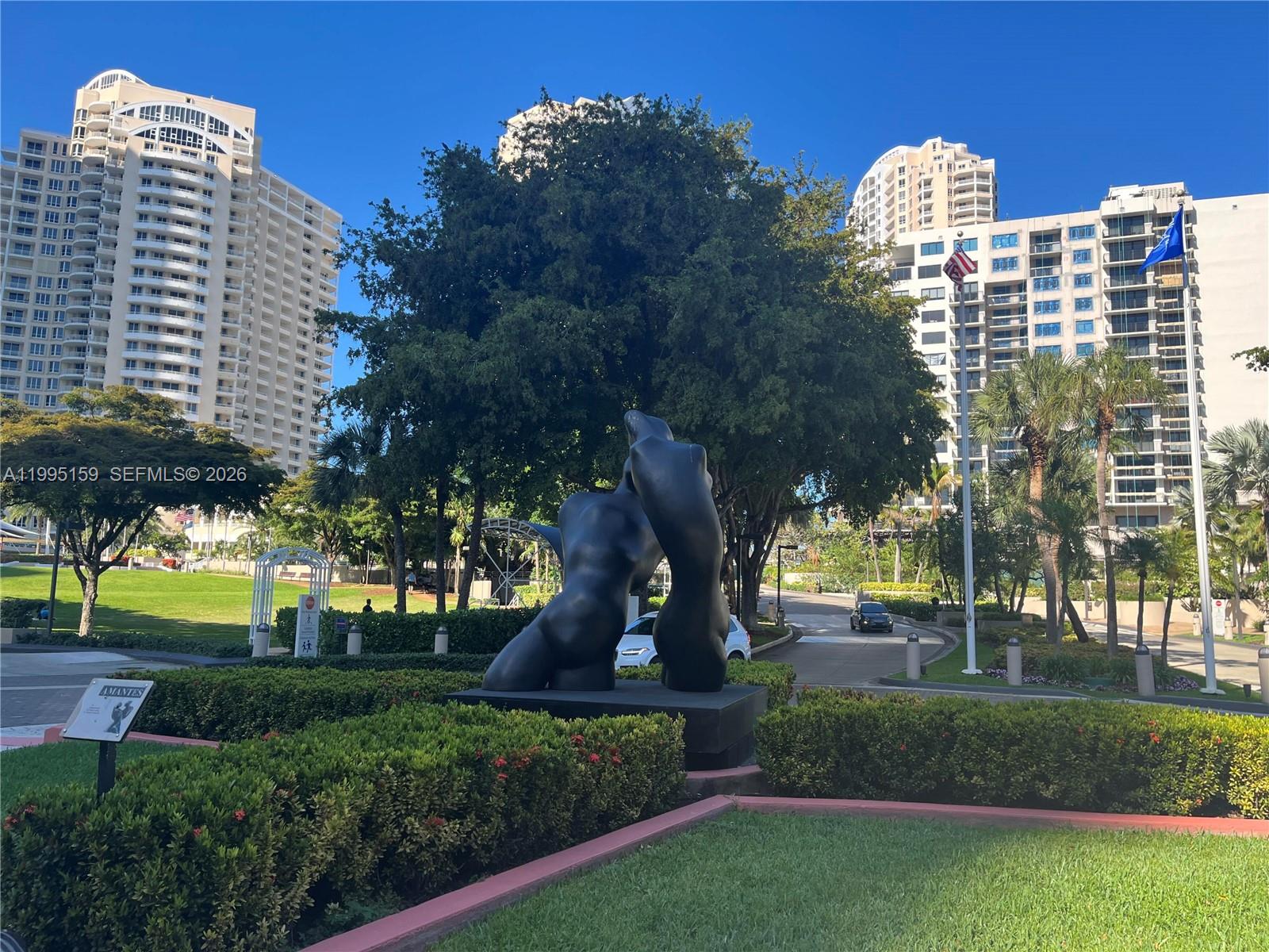 808 Brickell Key Drive, Unit 2002 Miami, FL 33131 - Photo 6 of 42