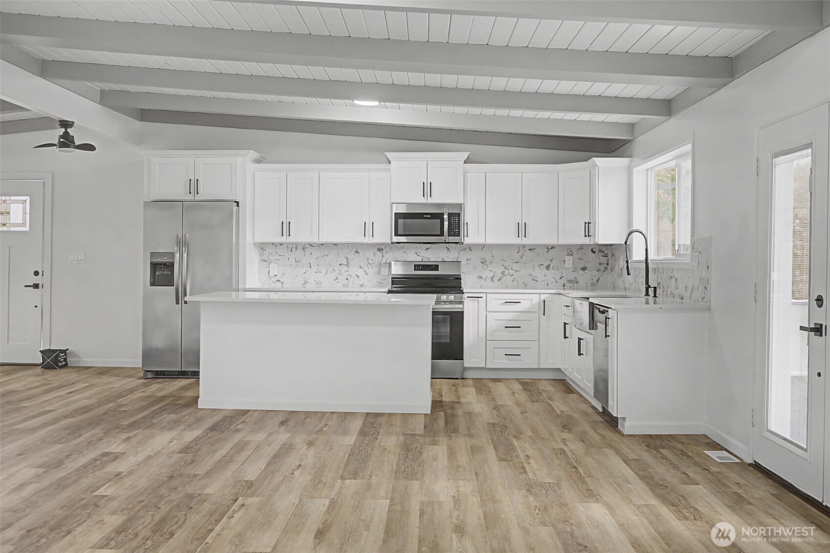 9406 Glencove Road Northwest Gig Harbor, WA 98329 - Photo 19 of 39