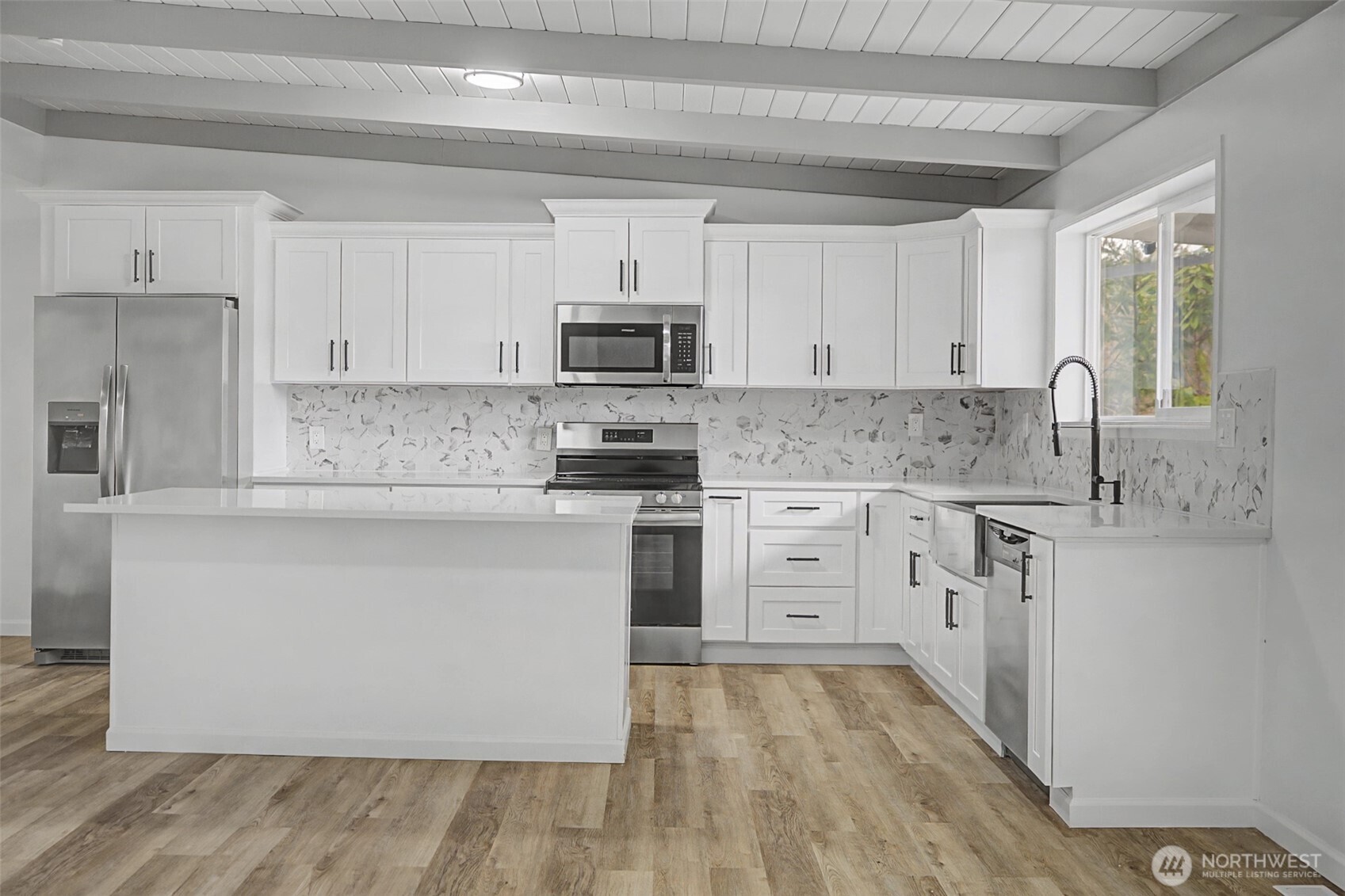 9406 Glencove Road Northwest Gig Harbor, WA 98329 - Photo 20 of 39