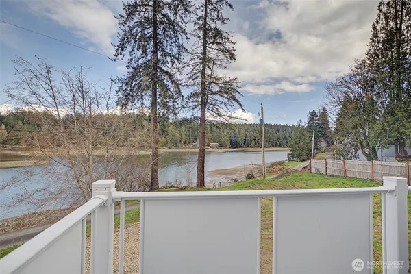 $695,000 | 9406 Glencove Road Northwest, Gig Harbor, WA 98329