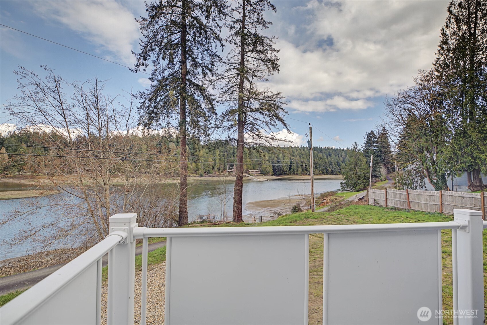 9406 Glencove Road Northwest Gig Harbor, WA 98329 - Photo 4 of 39