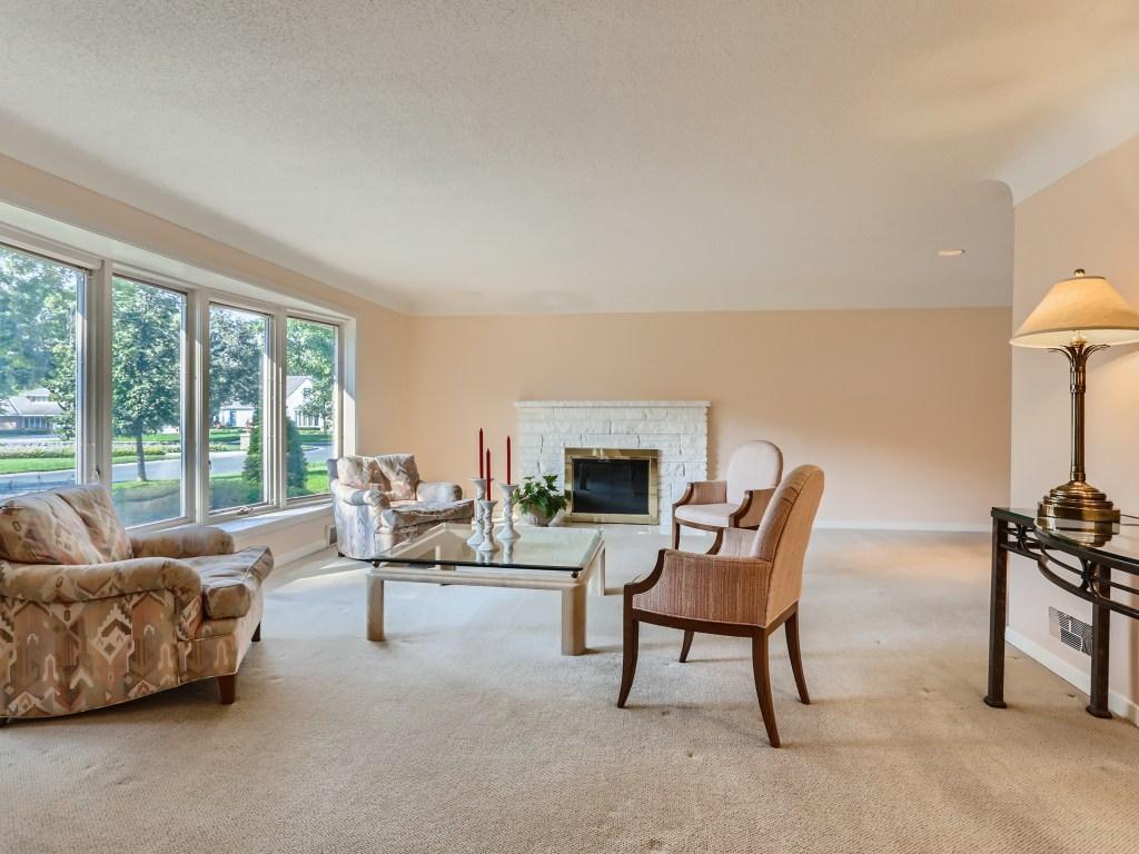 101 Wayside Road East Hopkins, MN 55343 - Photo 5 of 28 Gallery Image 5