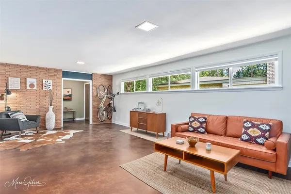 $255,000 | 938 Captain Shreve Drive, Shreveport, LA 71105