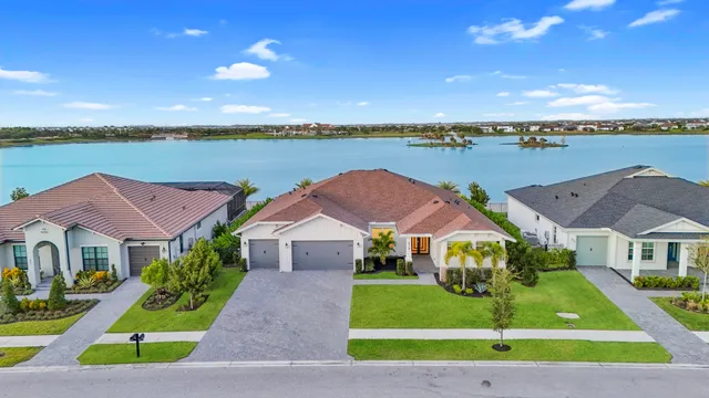 $1,495,000 | 679 Hookline Circle, Loxahatchee, FL 33470