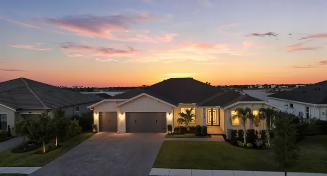$1,495,000 | 679 Hookline Circle, Loxahatchee, FL 33470