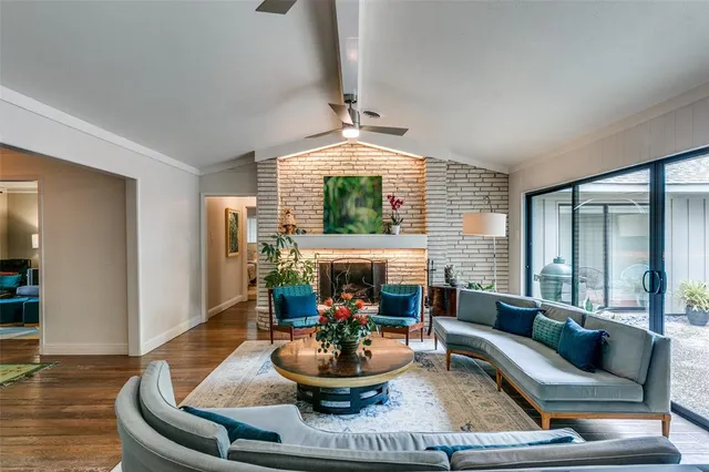 $899,000 | 9357 Creel Creek Drive, Dallas, TX 75228