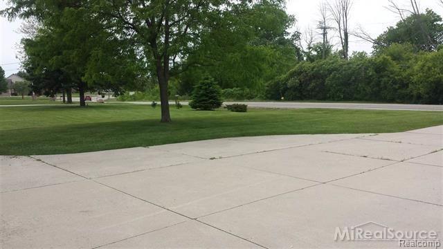 52072 Baker Road New Baltimore, MI 48047 - Photo 17 of 29 23.jpg