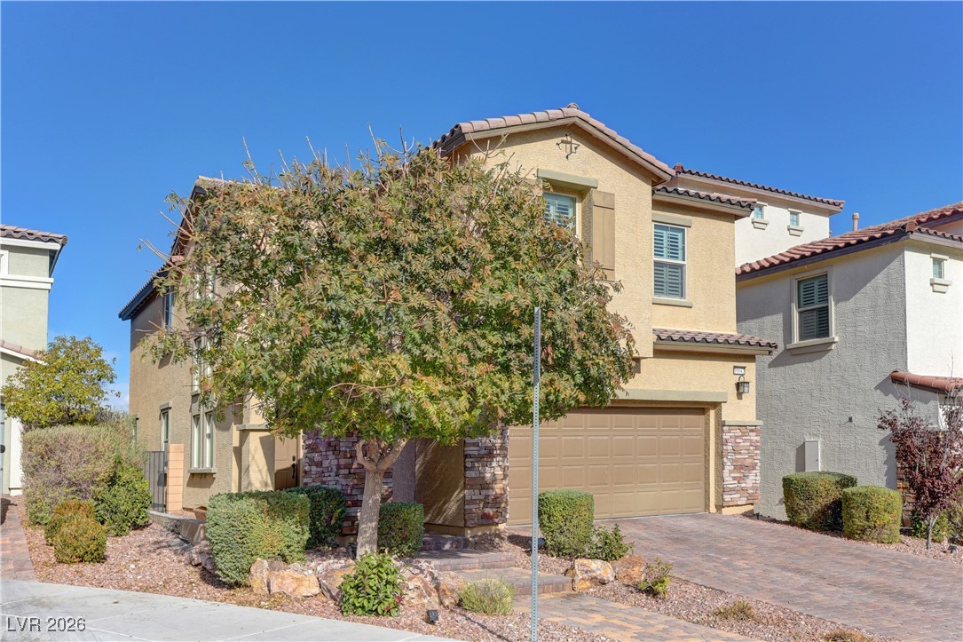 10042 Rams Leap Avenue Las Vegas, NV 89166 - Photo 2 of 26