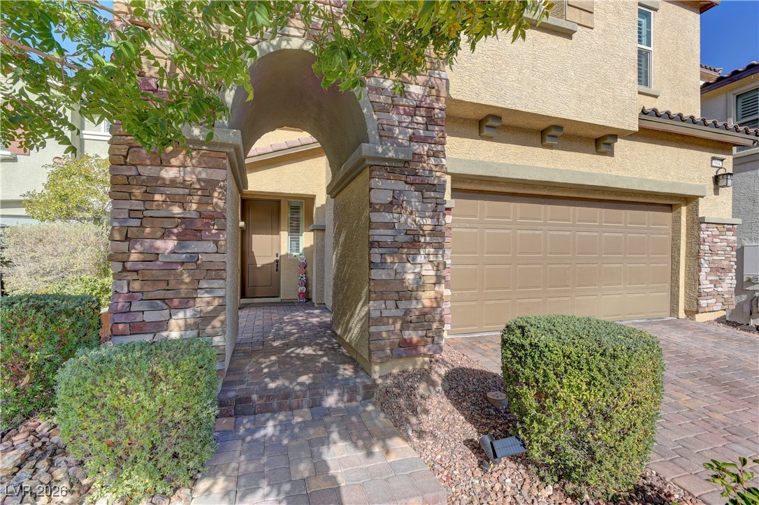 10042 Rams Leap Avenue Las Vegas, NV 89166 - Photo 3 of 26