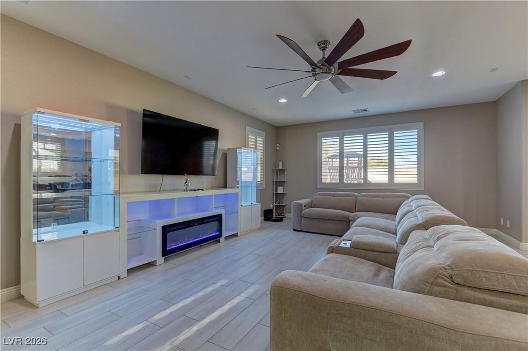 10042 Rams Leap Avenue Las Vegas, NV 89166 - Photo 5 of 26