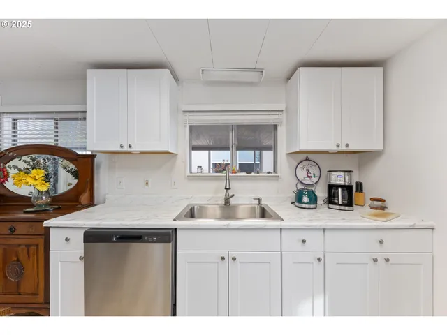 $84,900 | 17009 Southwest Eldorado Drive, Unit 5, Tigard, OR 97224