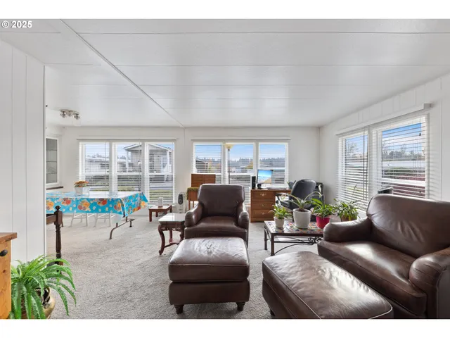 $84,900 | 17009 Southwest Eldorado Drive, Unit 5, Tigard, OR 97224