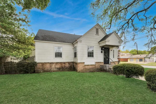 $1,650 | 7504 Elm Street, Houston, TX 77023