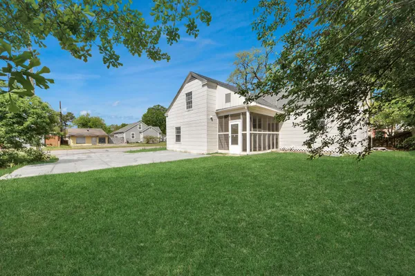$1,650 | 7504 Elm Street, Houston, TX 77023