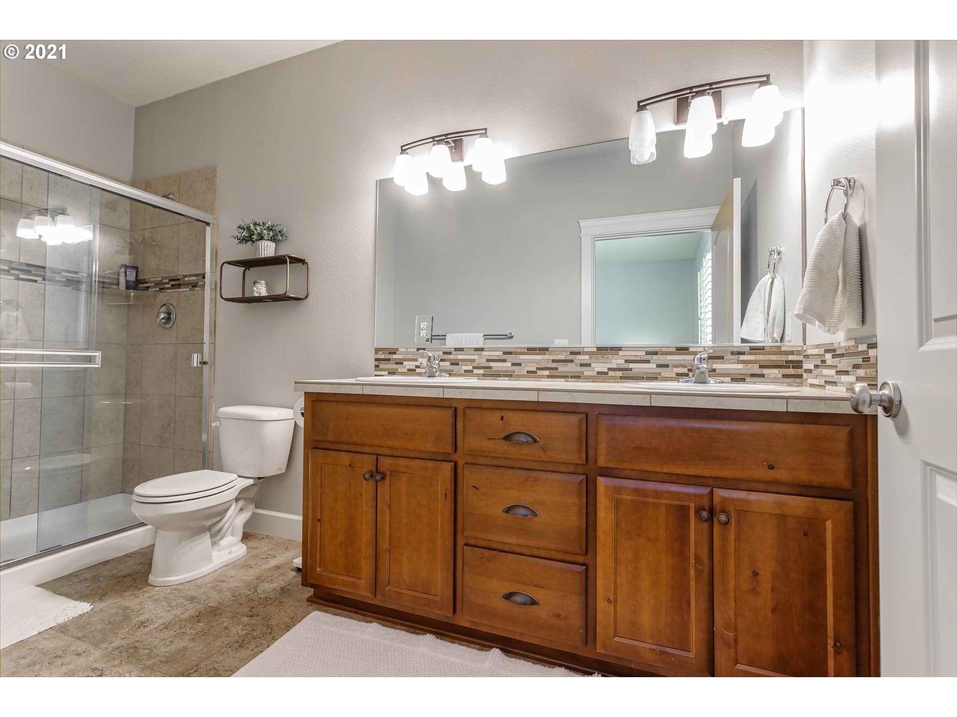 141 North 40th Avenue Ridgefield, WA 98642 - Photo 9 of 22 Gallery Image 9