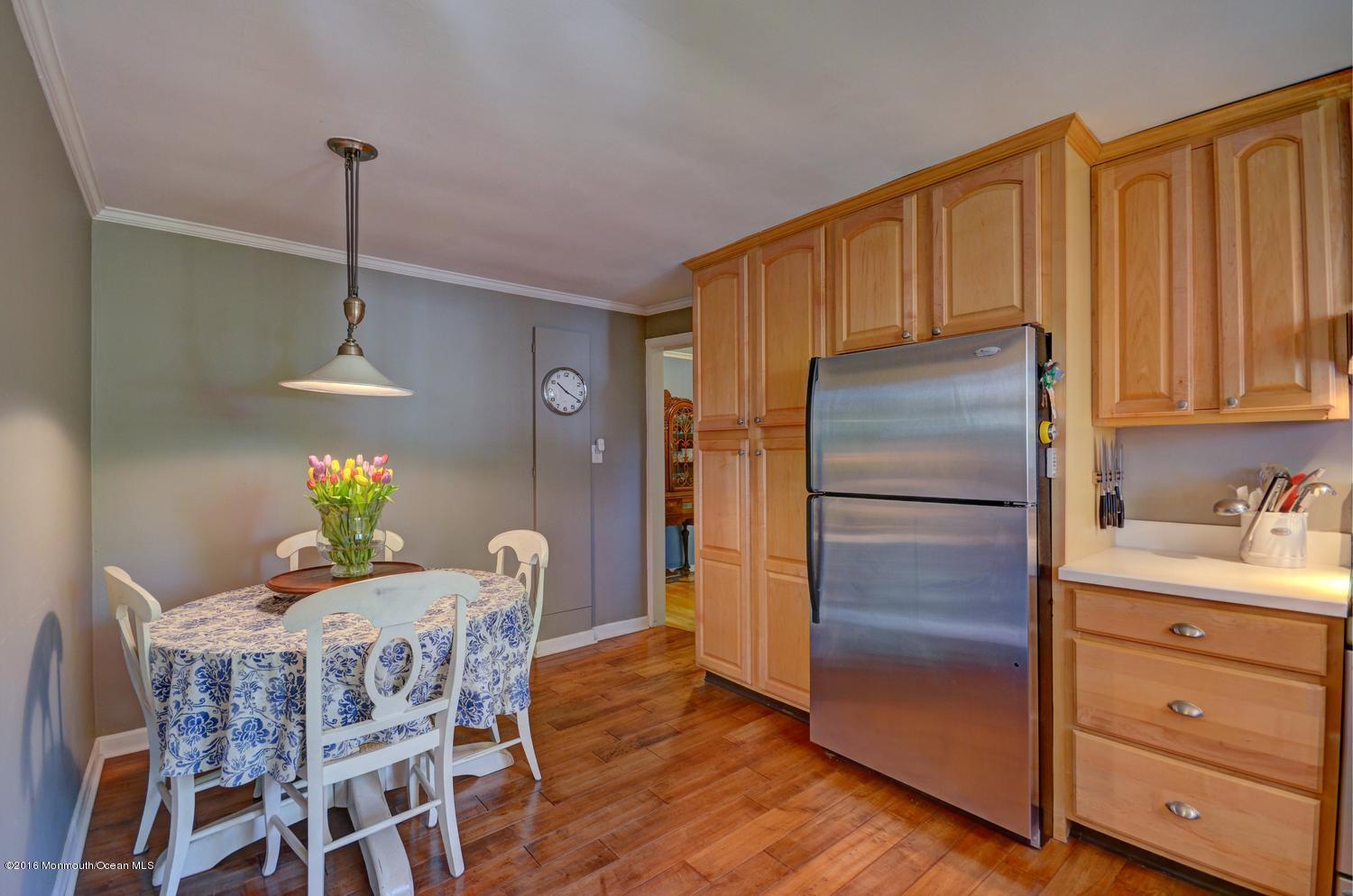 12 West Lake Road Red Bank, NJ 07701 - Photo 12 of 28 006