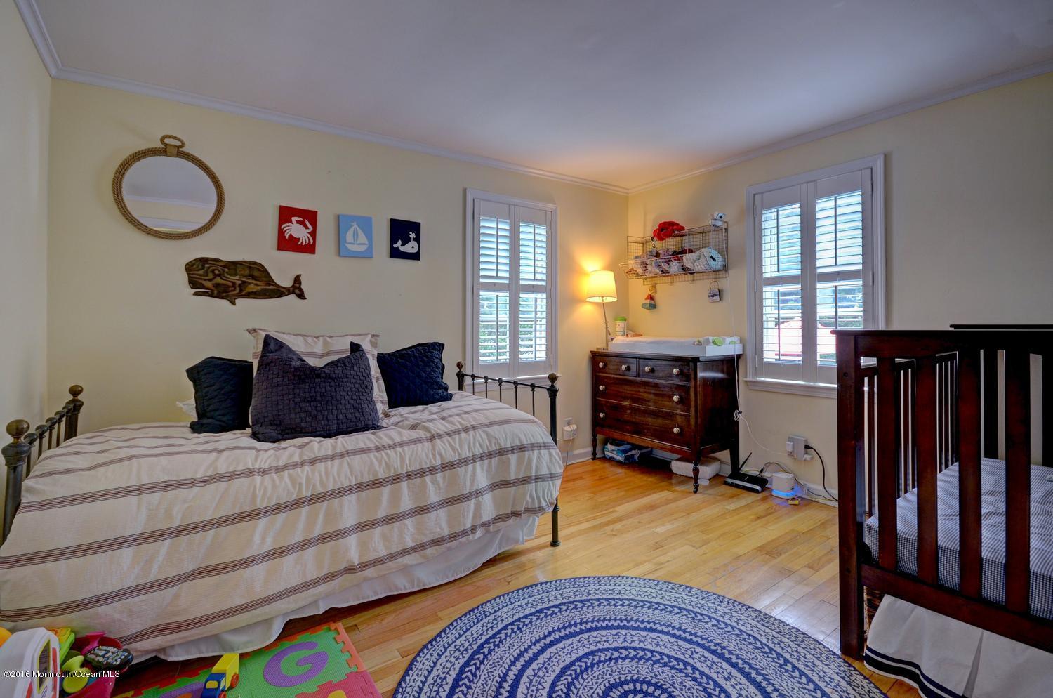 12 West Lake Road Red Bank, NJ 07701 - Photo 17 of 28 010