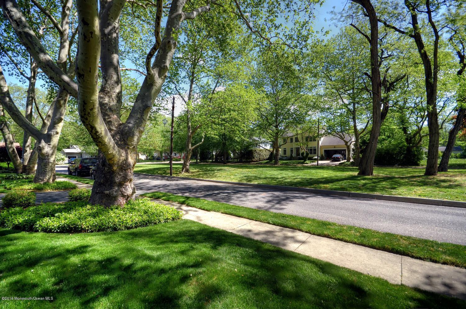 12 West Lake Road Red Bank, NJ 07701 - Photo 21 of 28 017