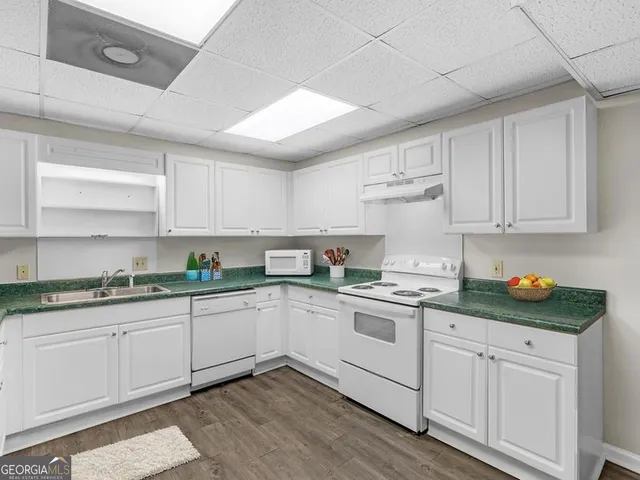 $1,200 | 63 B Sentry Oak Court, Stockbridge, GA 30281