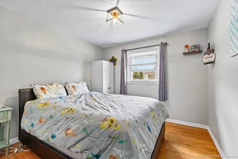 $349,900 | 8836 West 93rd Place, Hickory Hills, IL 60457
