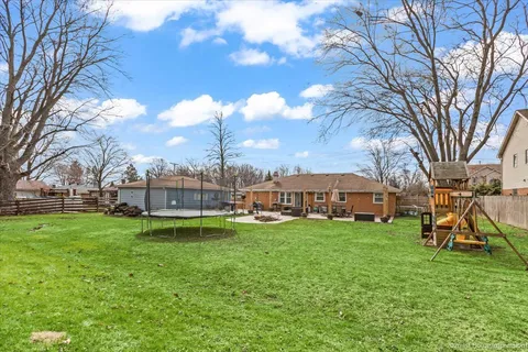 $349,900 | 8836 West 93rd Place, Hickory Hills, IL 60457