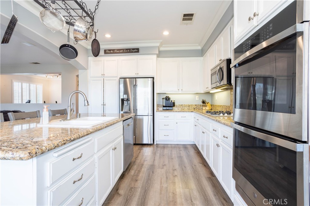 29320 Sequoia Road Canyon Country, CA 91387 - Photo 26 of 51