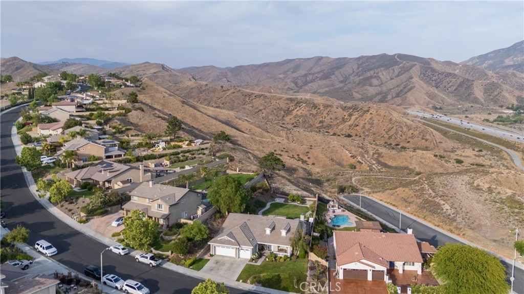 29320 Sequoia Road Canyon Country, CA 91387 - Photo 4 of 51