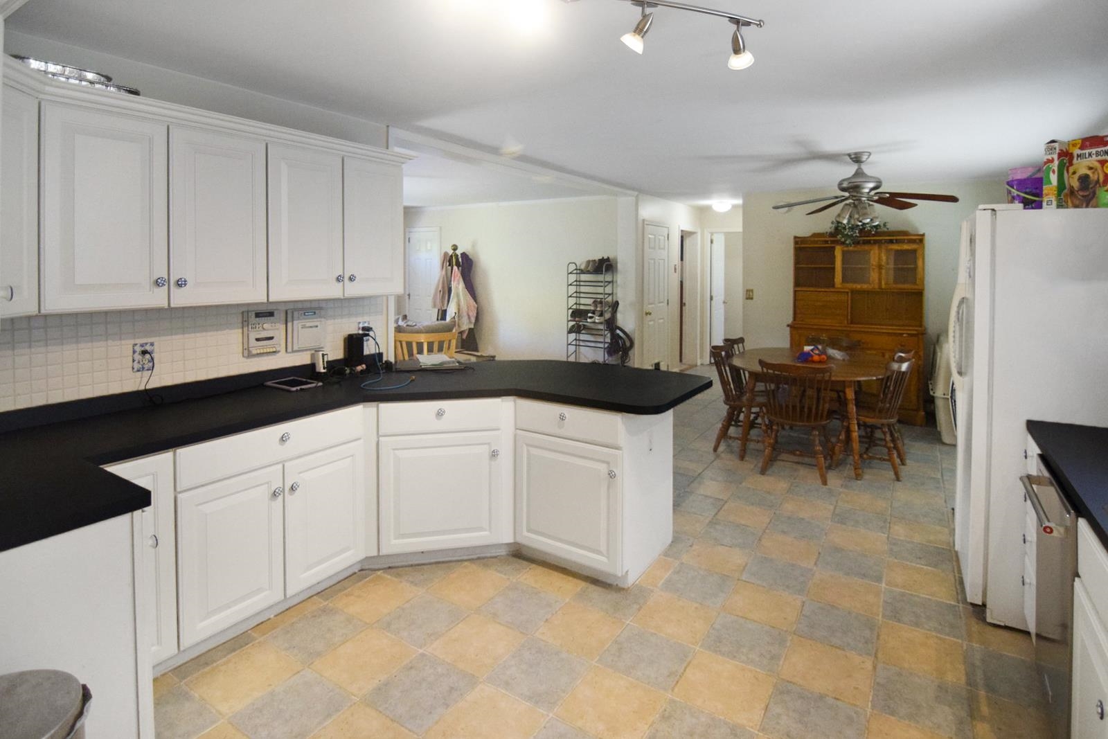 11 Cleos Way Bethlehem, NH 03574 - Photo 7 of 32