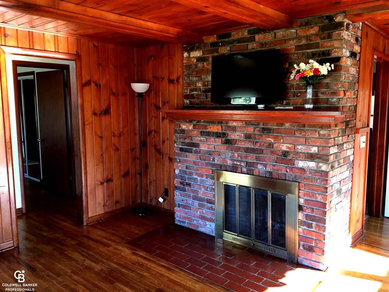 3600 State Road Fort Gratiot, MI 48059 - Photo 6 of 41 Brick Woodburning Firepla