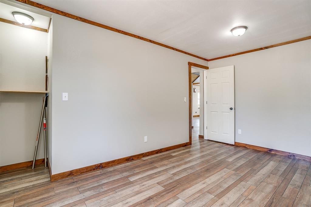 607 East Main Street Itasca, TX 76055 - Photo 21 of 40 a view of an empty room