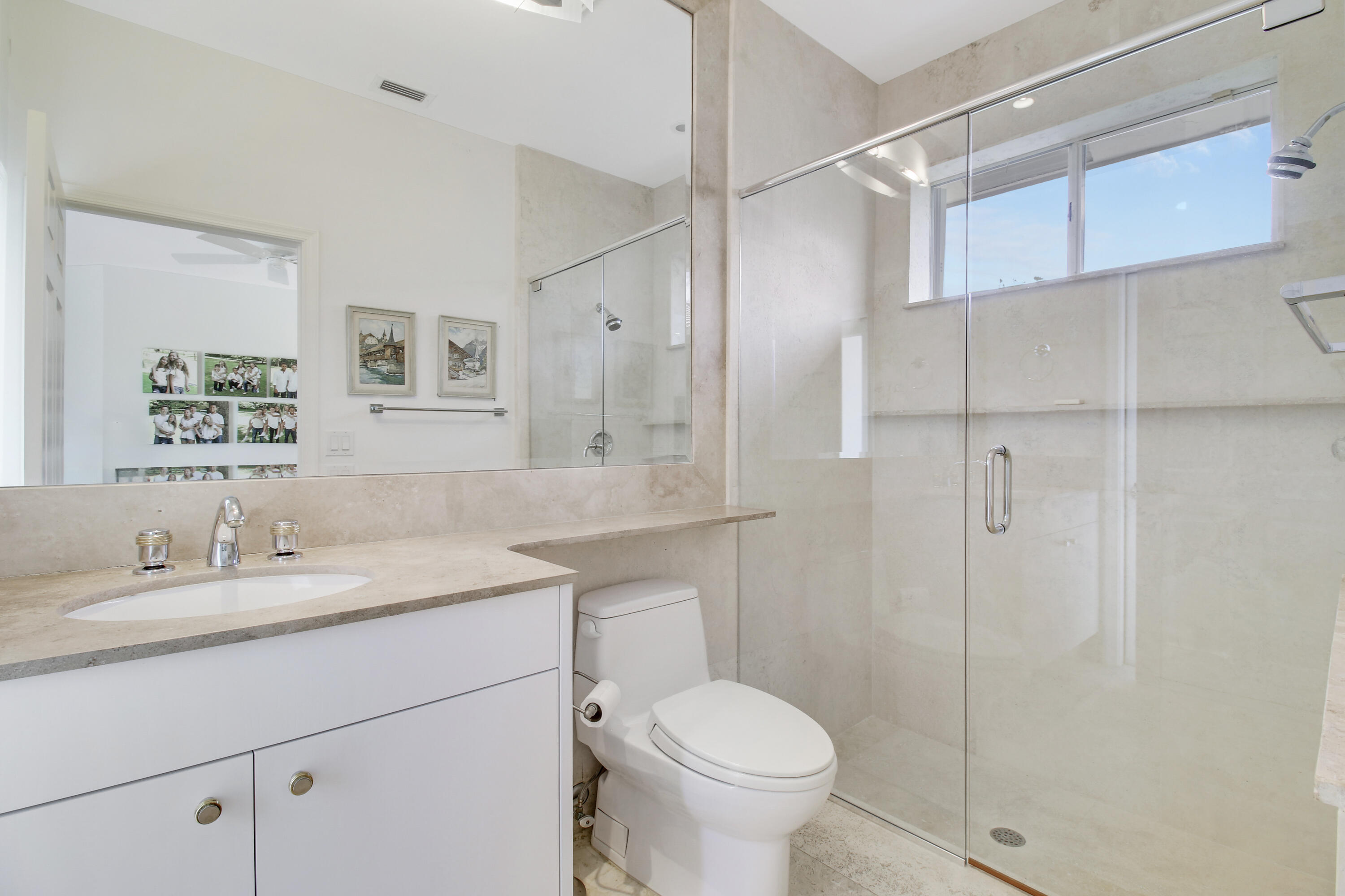 7750 La Corniche Circle Boca Raton, FL 33433 - Photo 25 of 44 Primary-Cabana Bath-1