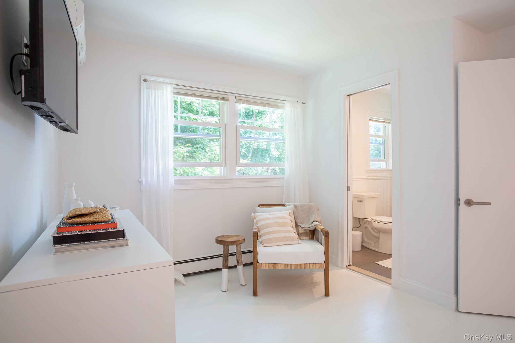 78 Jagger Lane Westhampton, NY 11977 - Photo 15 of 32