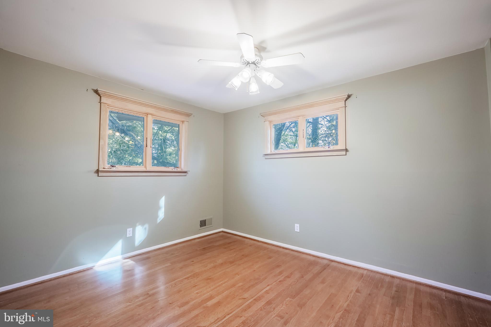 2455 Flint Hill Road Vienna, VA 22181 - Photo 23 of 41 Bedroom 2