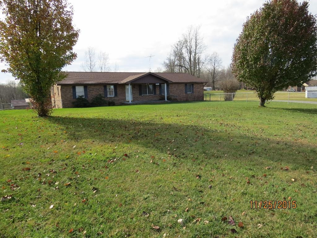 14416 Sandy Ridge Road St. Paul, VA 24283 - Photo 20 of 22 Nice Front Yard