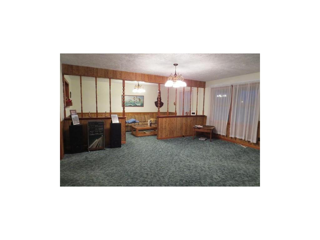 14416 Sandy Ridge Road St. Paul, VA 24283 - Photo 6 of 22 Living Room