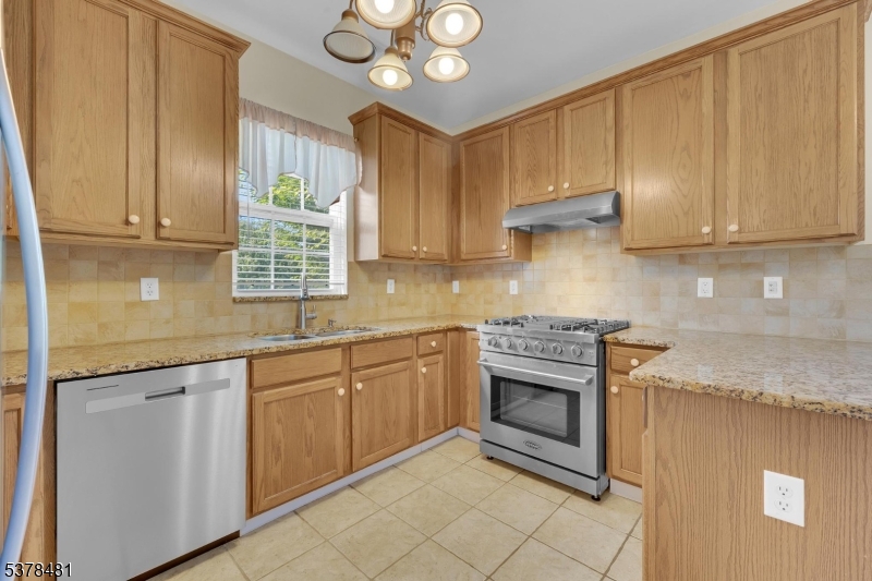 18 Brock Lane Hackettstown, NJ 07840 - Photo 10 of 30